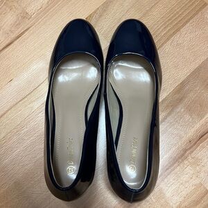 Brand new women’s navy blue heels size 12